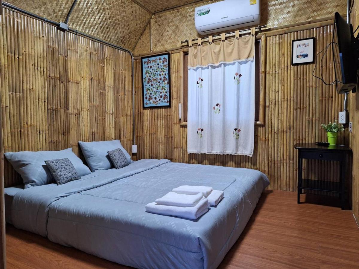 คูณ-เนื่อง ฟาร์ม สเตย์ หัวหิน Koon & Nueang Farm Stay Hua Hin Ban Bo Fai Exterior foto